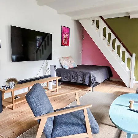 Large Cozy, Good Location, Open Terrace *