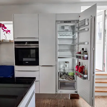 Large Cozy, Good Location, Open Terrace 아파트 *