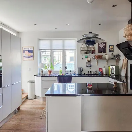 아파트 Large Cozy, Good Location, Open Terrace *