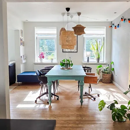 Large Cozy, Good Location, Open Terrace R 32 Lejlighed