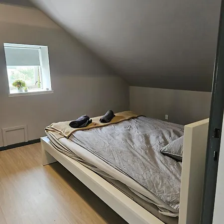 Large Cozy, Good Location, Open Terrace 아파트 *